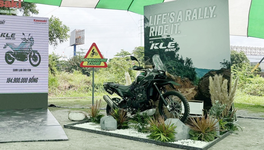 Thế giới 2 bánh: Kawasaki KLE500 chính thức ra mắt, hai phiên bản khởi điểm từ 175 triệu đồng